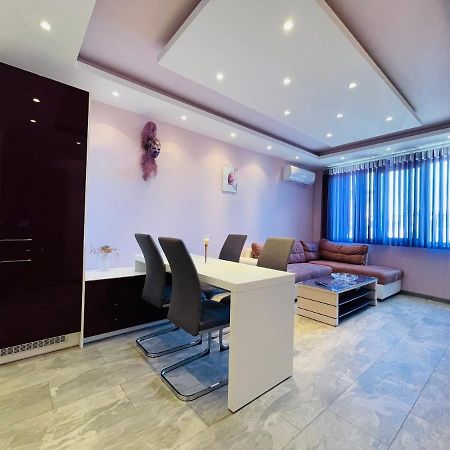Апартамент Чаролит / Apartment Charoite Burgas Ngoại thất bức ảnh