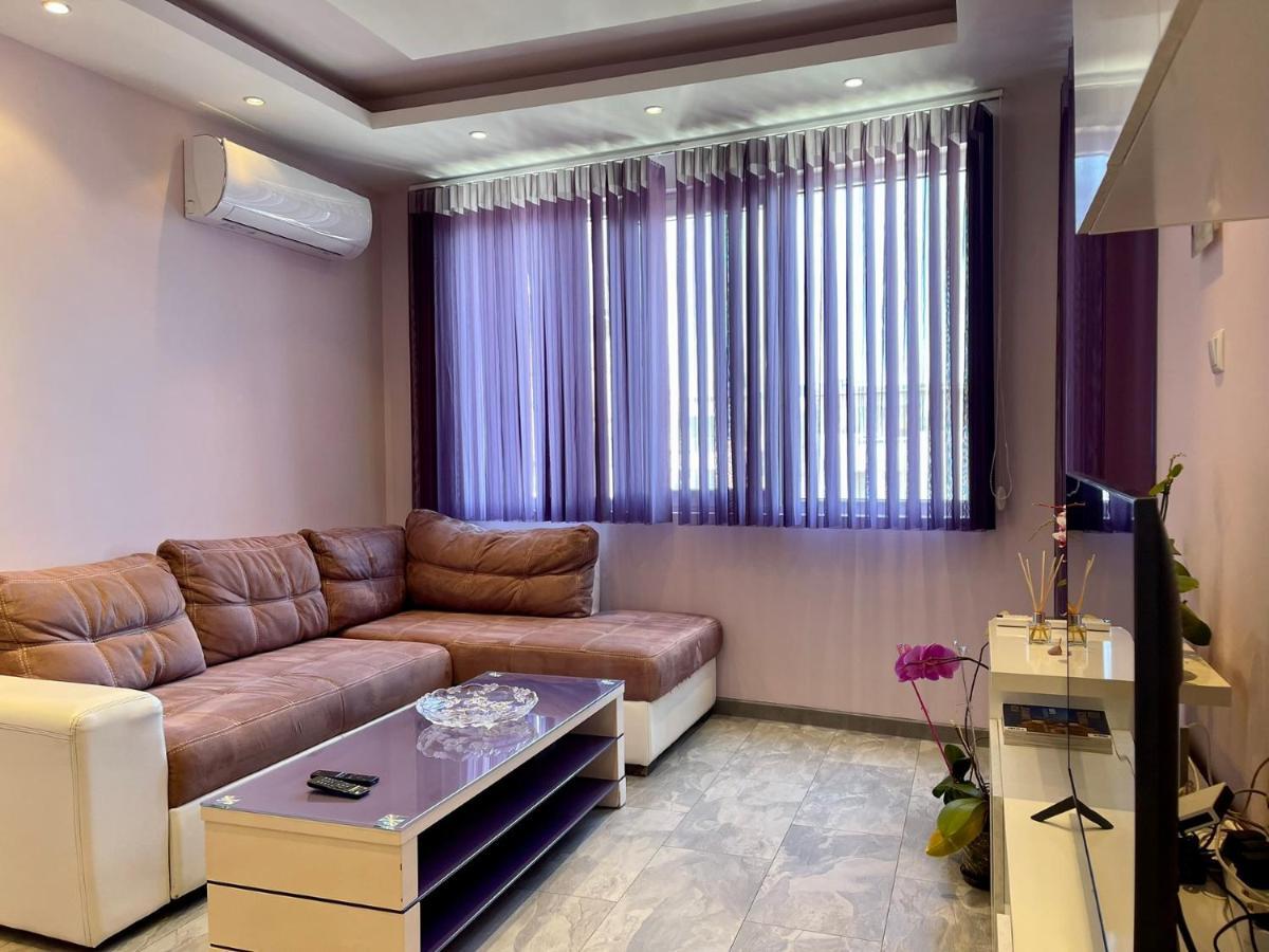 Апартамент Чаролит / Apartment Charoite Burgas Ngoại thất bức ảnh