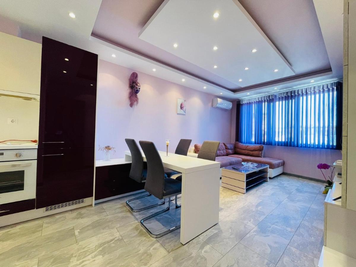 Апартамент Чаролит / Apartment Charoite Burgas Ngoại thất bức ảnh