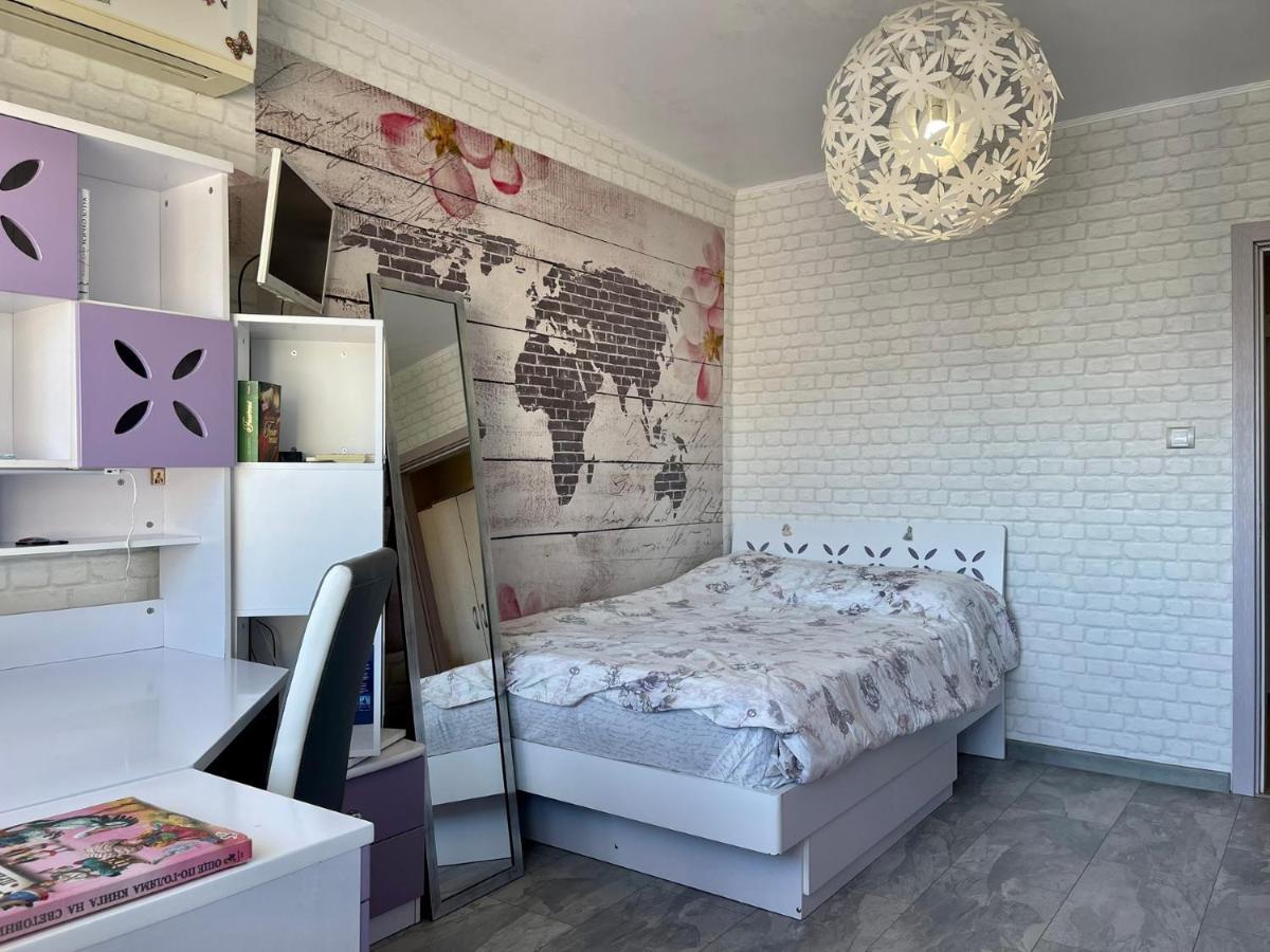 Апартамент Чаролит / Apartment Charoite Burgas Ngoại thất bức ảnh